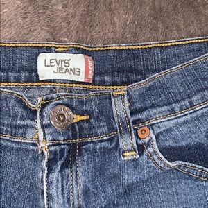 Levi’s Jean Bermudas,